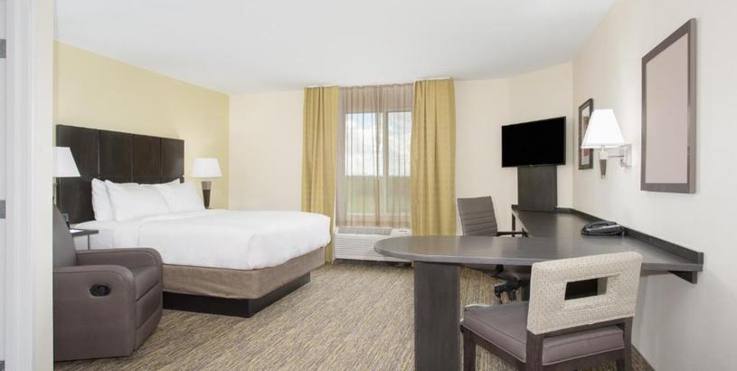 Hotel Candlewood Suites Longmont, an IHG Hotel