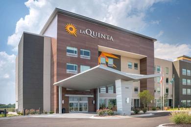 Отель La Quinta by Wyndham West Memphis