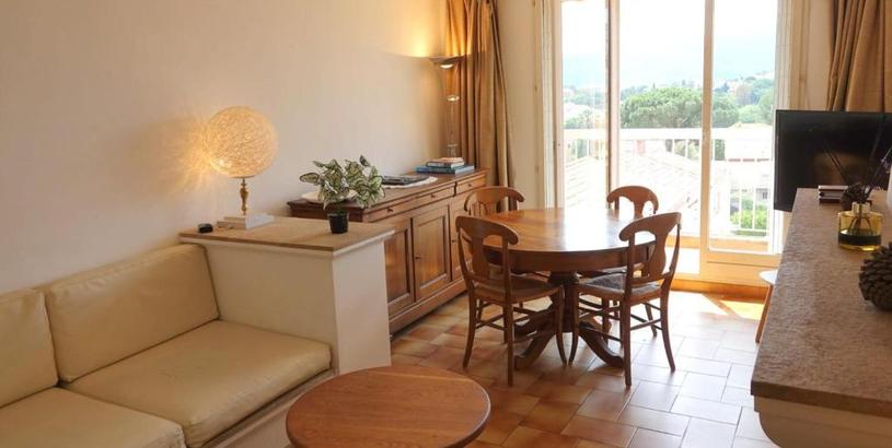 Apartments Charming Apt With Balcony In The Heart Of Cogolin