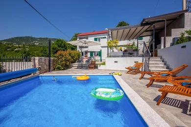 Villa Villa LETA, luxurious 5 stars villa in a green oasis with fitness, heated pool, playground & barbecue, Kvarner
