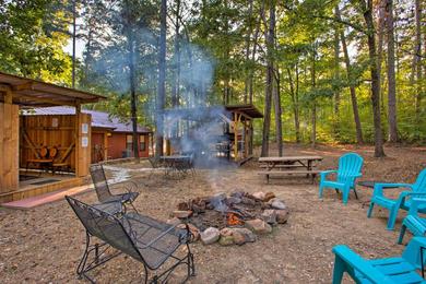 Holiday home Oklahoma Cabin with Hot Tub by Broken Bow Lake!
