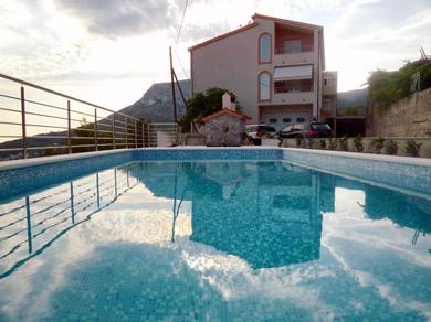 Apartments Family friendly apartments with a swimming pool Klis, Split - 17986
