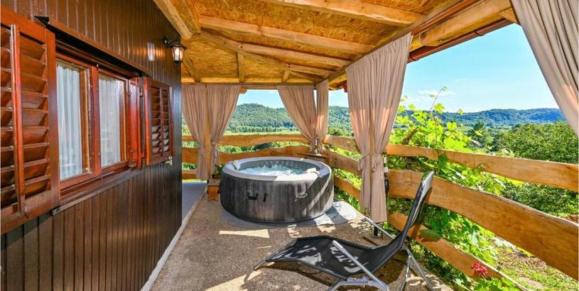 Holiday home Nice home in Bozurici with Jacuzzi and 2 Bedrooms