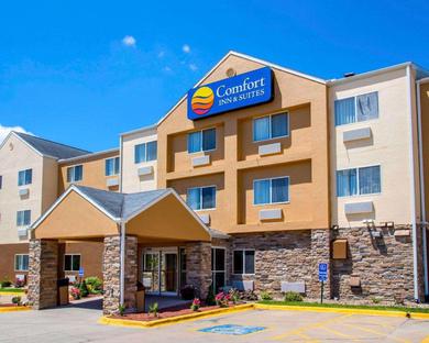 Отель Comfort Inn & Suites Coralville - Iowa City near Iowa River Landing
