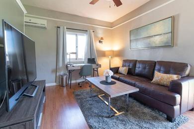 Apartments Stylish Apt close to Old Town and Rose Bowl - G77