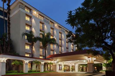 Отель Embassy Suites by Hilton Arcadia-Pasadena Area