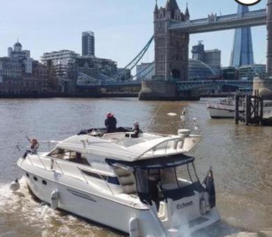 Boat Yacht -Central London St Kats Dock Tower Bridge
