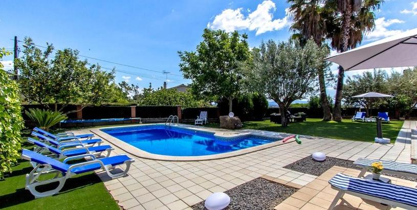 Villa Catalunya Casas: Charming 12-guest Villa With Private Pool, Just 33 km From Barcelona