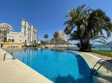 Apartments CLP - Beach Front, Pool View and Parking