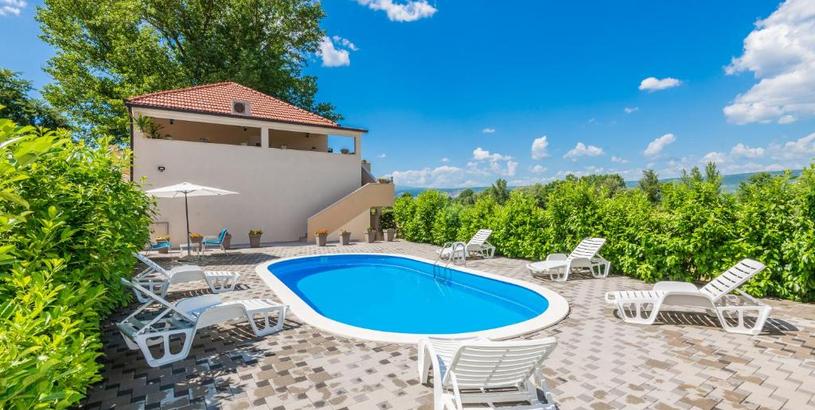 Villa Luxurious Villa Sennia with a private pool