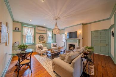 Апартаменты Spacious 2 BR in historic Westtown Schoolhouse - walk to downtown WC and WCU