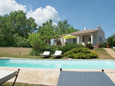 Holiday home Provencal villa with heated private pool and panoramic views 2 km from village