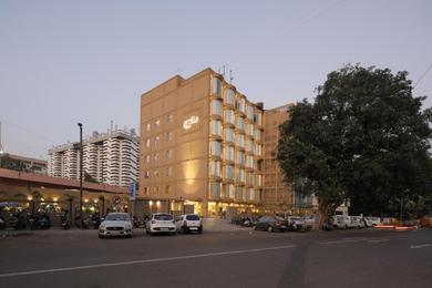 Hotel ARTILLA INN