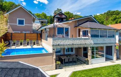 Дом отдыха Nice Home In Novi Marof With 4 Bedrooms, Sauna And Indoor Swimming Pool