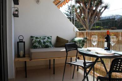 Apartments Relajante apartamento con terraza y piscina