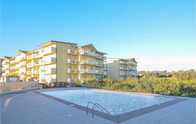 Hotel Stunning Apartment In Caulonia Marina With Outdoor Swimming Pool, Jacuzzi And 2 Bedrooms