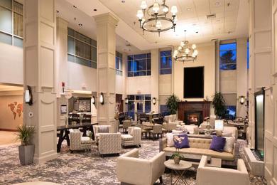 Отель Embassy Suites by Hilton Portland Maine