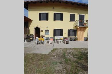 Holiday home Cascina Le Gemelle