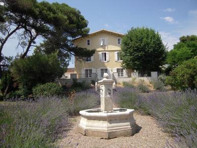 Holiday home Maison de Maitre for 10 people in the heart of the vineyard