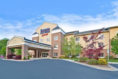 Отель Fairfield Inn & Suites Cherokee