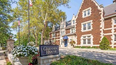Отель The Glidden House