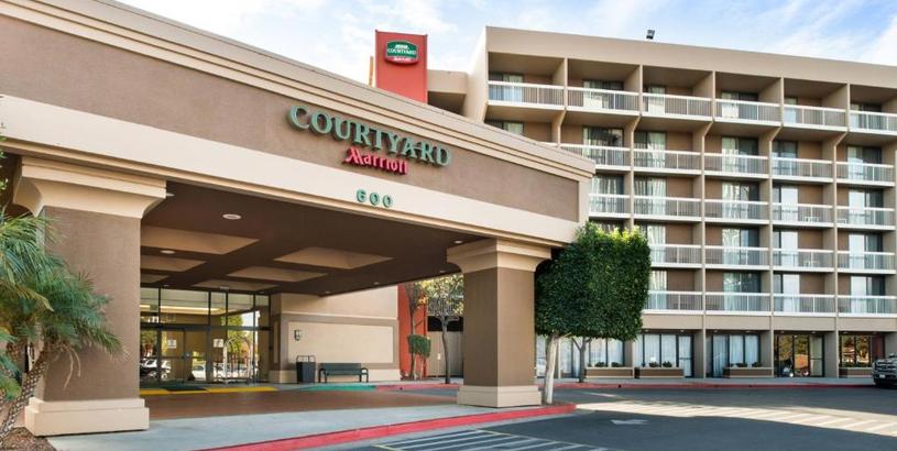 Отель Courtyard by Marriott Oxnard/Ventura