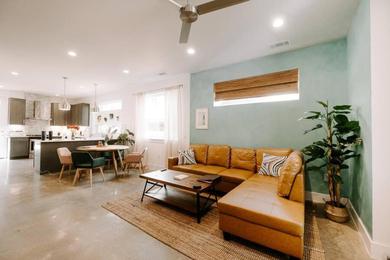Havana House: 4 Bedroom Oasis Minutes From Action