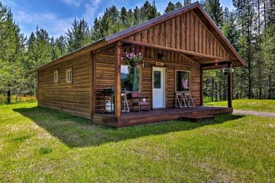 Holiday home Grinnell Cabin BBQ, Kitchen, 7 Mi to Glacier NP