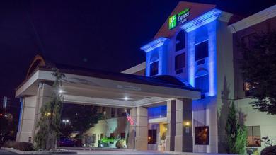Отель Holiday Inn Express Hotel & Suites Newton Sparta, an IHG Hotel