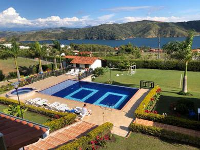 Holiday home Finca Lago Calima with Excellent view