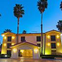 Отель Super 8 by Wyndham San Bernardino