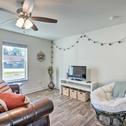 Holiday home Modern Easley Townhome - Walkable Location!