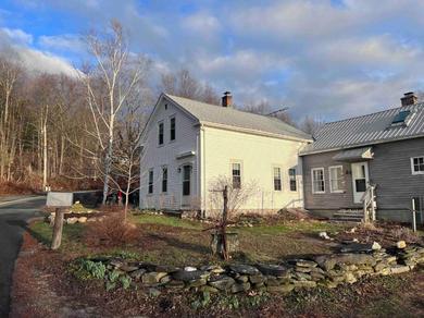 Guest house Charming, Newly Renovated, 3 Bedroom Farmhouse