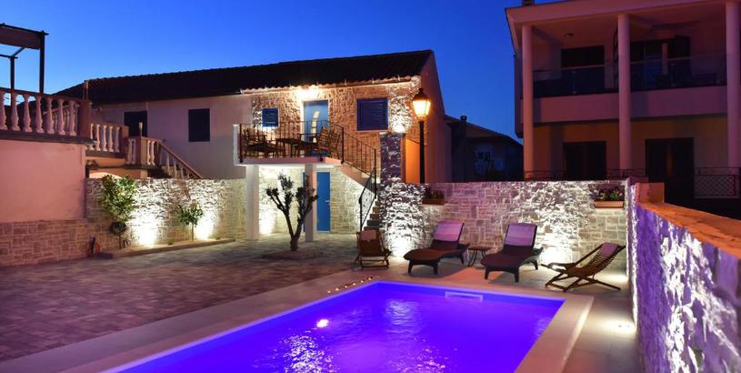 Villa Holiday house Mediterranean stone with private pool