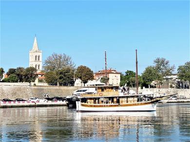 Boat Rhythm Floating Hostel - Zadar