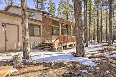 Holiday home Spacious Pinetop Cabin with Deck, 1 Mi to Golf!