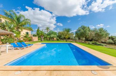 Villa 4 bedrooms villa with private pool enclosed garden and wifi at Colonia de Sant Jordi 8 km away from the beach