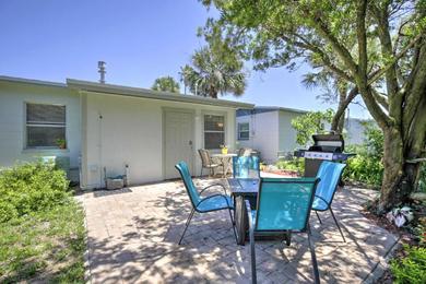 Holiday home Cozy NSB Abode with BBQ and Fire Pit - Walk to Beach!