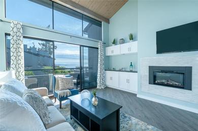 Apartments Birch Bay waterfront condo - Lofted layout & steps from beach