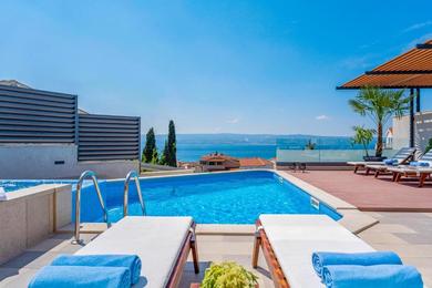 Villa Luxury VILLA BANE, heated private pool and jacuzzi, sandy beach 120m far, 12 pax