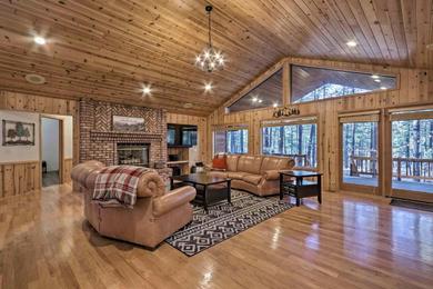 Holiday home Expansive Pinetop Cabin with Fireplace and Grill!
