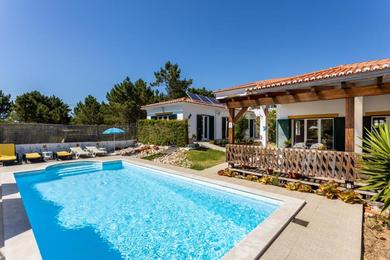 Villa Casa May - Spacious family home with great outdoors!