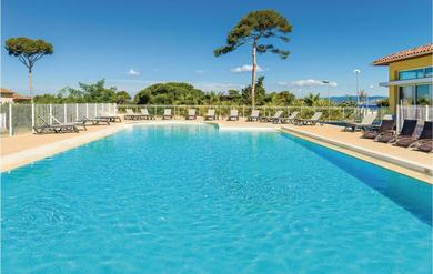 Beautiful apartment in Six-Fours-les-Plages with 1 Bedrooms, WiFi and Outdoor swimming pool