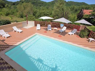 Holiday home Holiday home with private swimming pool 15 min from Sarlat
