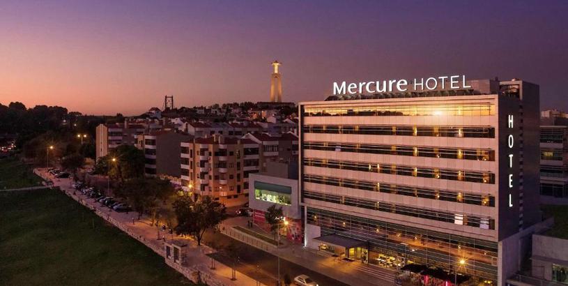 Отель Mercure Lisboa Almada