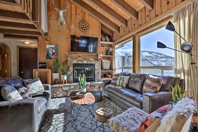 Brian Head Condo with Deck and View - Walk to Ski Lift