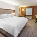 Отель Holiday Inn Express & Suites - Canton, an IHG Hotel