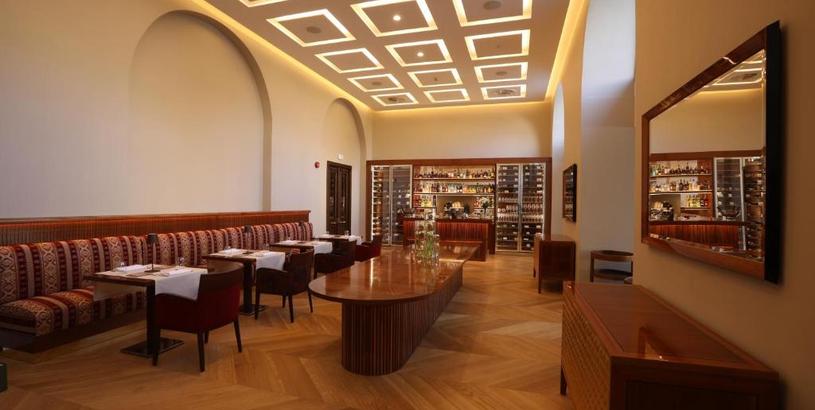 Отель Grand Hotel Yerevan - Small Luxury Hotels of the World