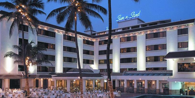 Отель Sun-n-Sand Mumbai Juhu Beach