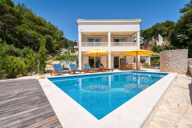 Holiday home Charming Villa 30m from the beach, pool, 6 bedrooms, WiFi, Garden, Parking